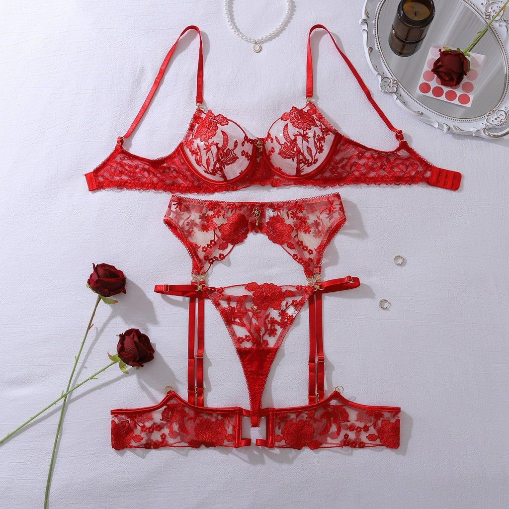Emira Bloom Lace Lingerie Set
